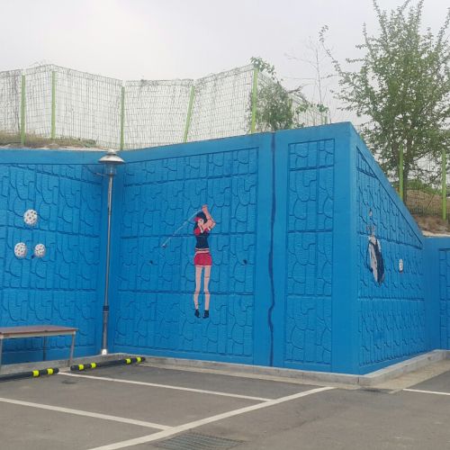 청산골프연습장 5사단 장병 재능기부자들의 벽화그리기 활동