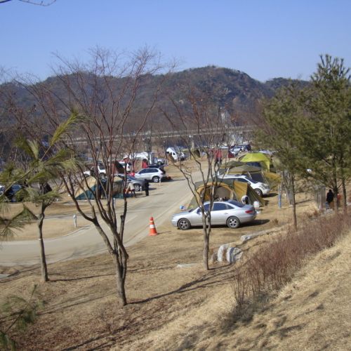 날씨가 많이 풀렸습니다.