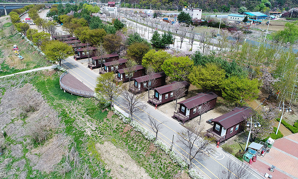 캐빈하우스 전경
